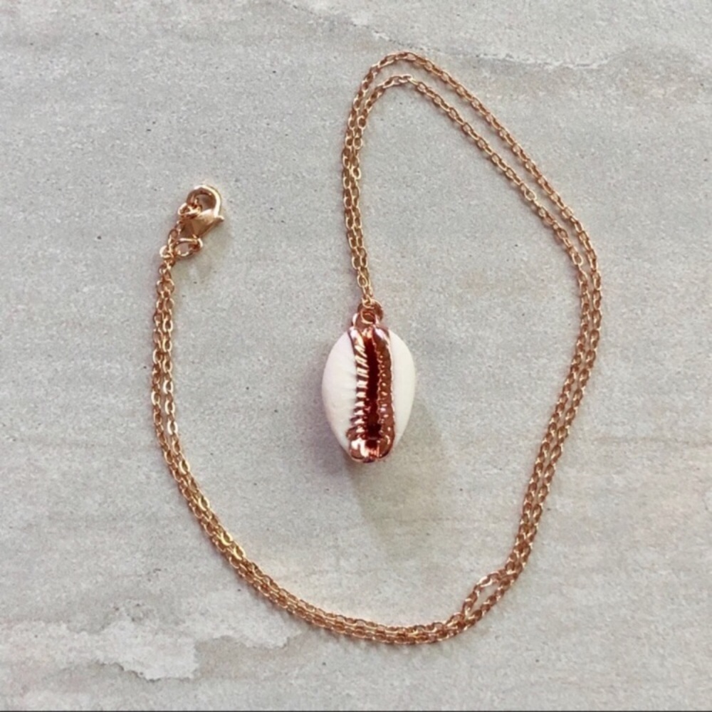 Rose Gold Cowrie Shell Necklace - Picture 5 of 9